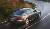 Jaguar-XF-2016-4