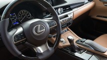 Lexus-ES-Hybride-2016-3