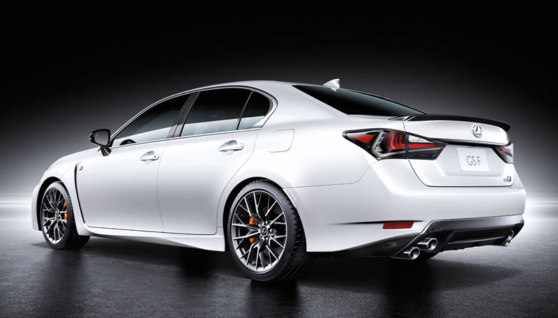 Lexus-GS-F-2016-2