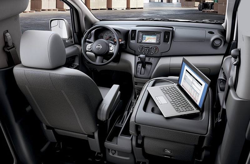 Nissan-NV200-2016-3