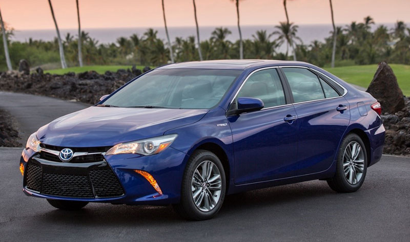 Toyota-Camry-Hybride-2016-1