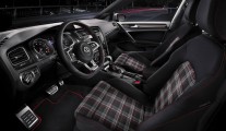 Volkswagen-Golf-GTI-2016-3
