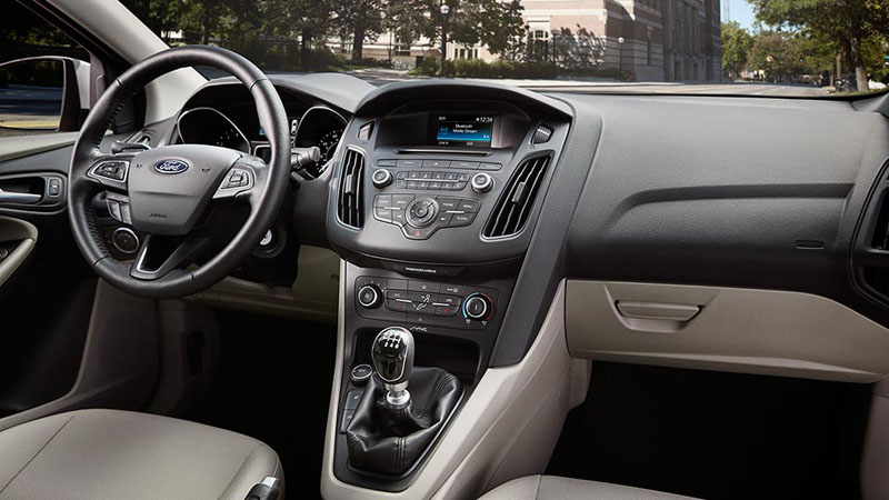 Ford-Focus-2016-3