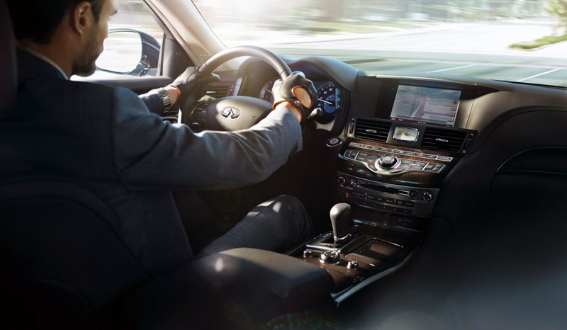 Infiniti-Q70L-2016-3