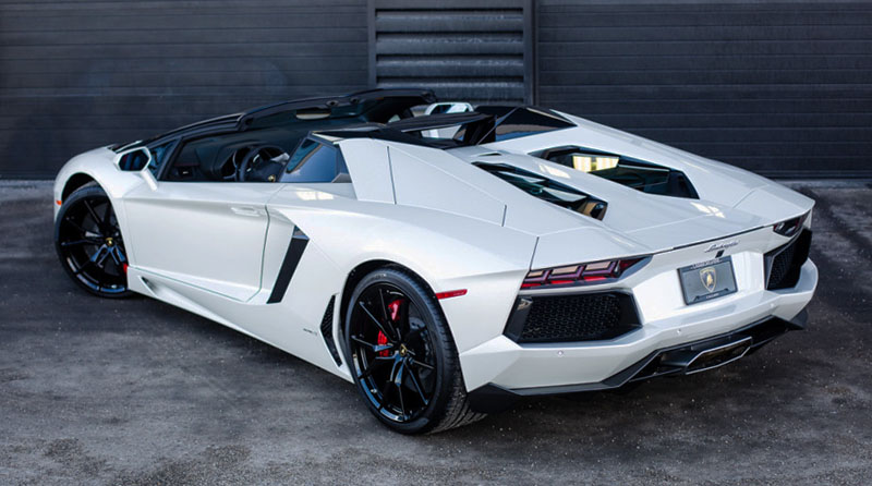 Lamborghini-Aventador-Roadster-2016-2