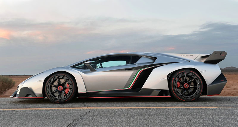 Lamborghini-Veneno-2016-6