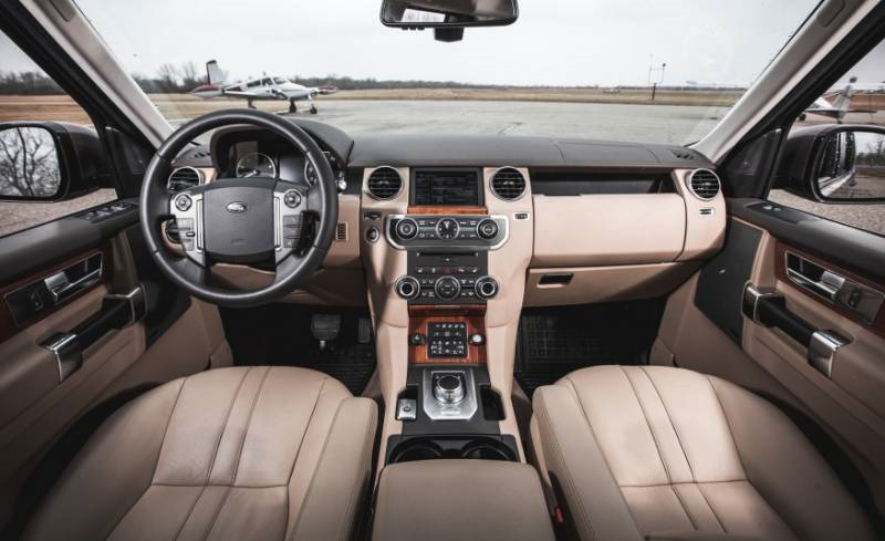 Landrover-LR4-2016-3