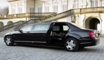 Maybach-Mercedes-Pullman-2016-2