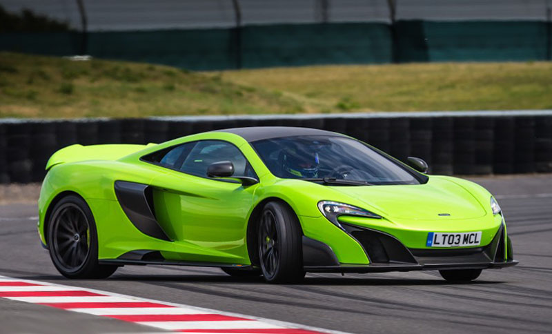 McLaren-675LT-2016-4