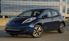 Photo de l’extérieur de la Nissan Leaf (électrique) 2016, l’avant du véhicule.