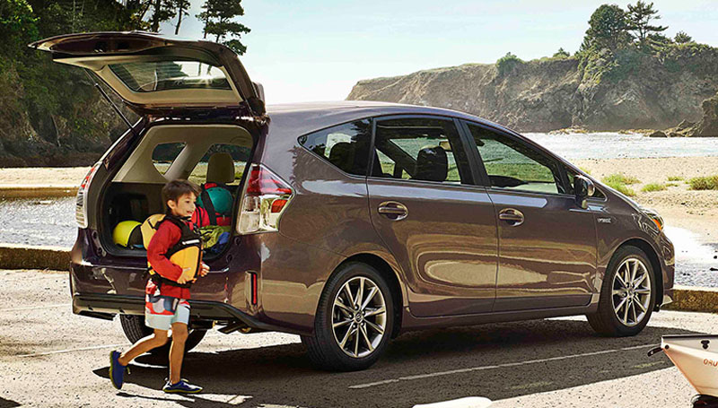 Toyota-Prius-V-hybride-2016-2