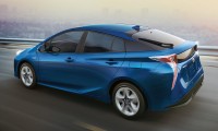 Toyota-Prius-hybrid-2016-2