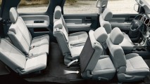 Toyota-Sequioa-2016-3