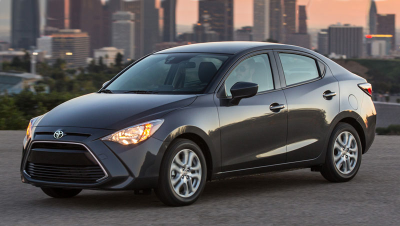Toyota-Yaris-Berline-2016-1