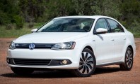 Volkswagen-Jetta-Hybride-2016-1